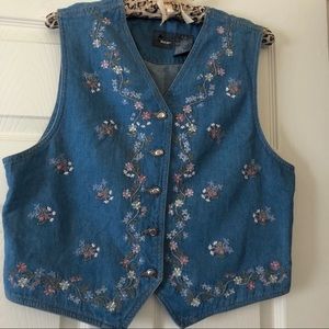 JEANS SLEEVELESS JACKET SIZE M